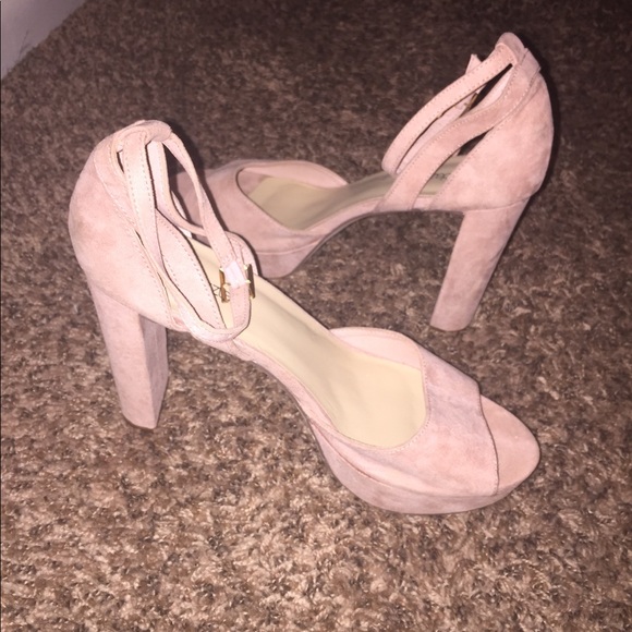 Nylia Platform Heeled Sandal - Picture 2 of 8